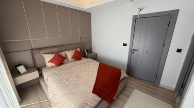 Interior 7
