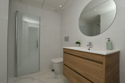 Interior 9