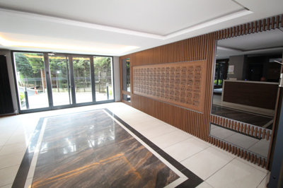 Interior 10