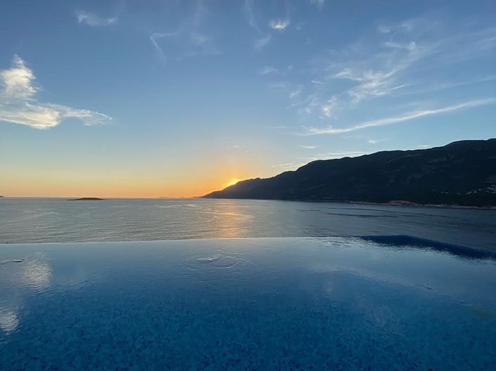 Image No.11-8 Bed House/Villa for sale