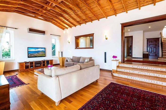 Image No.14-8 Bed House/Villa for sale