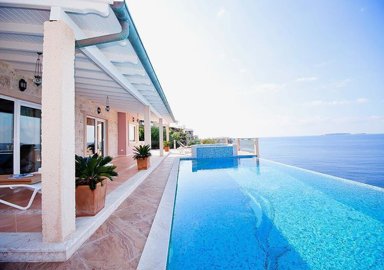 Exterior 5