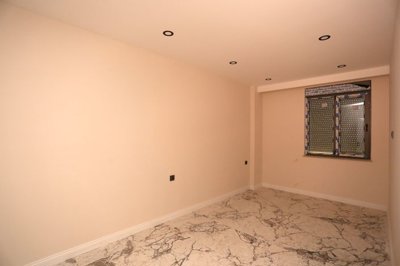 Interior 4