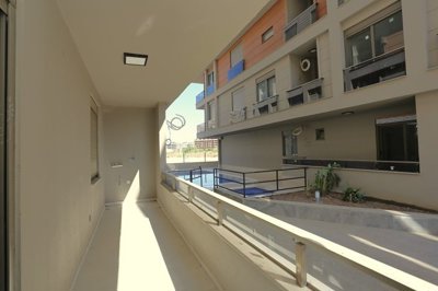 Interior 6