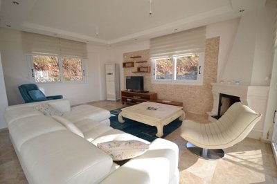 Interior 2