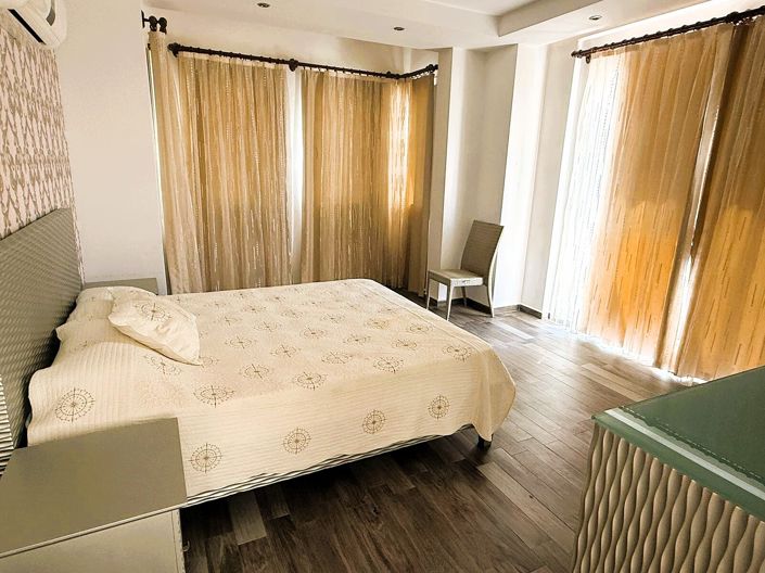 Image No.26-5 Bed House/Villa for sale