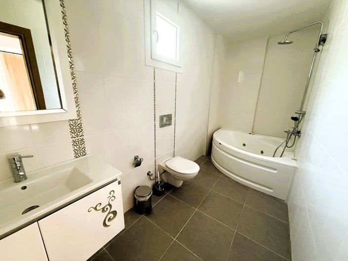 Image No.33-5 Bed House/Villa for sale