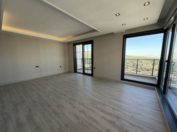 Interior 2