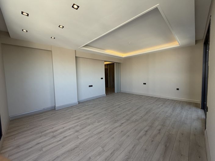 Image No.13-3 Bed Apartment for sale