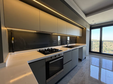 Interior 5