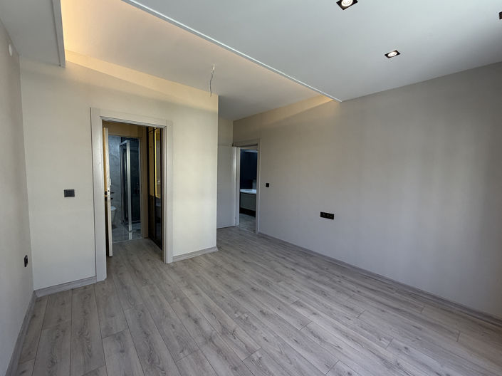 Image No.19-3 Bed Apartment for sale