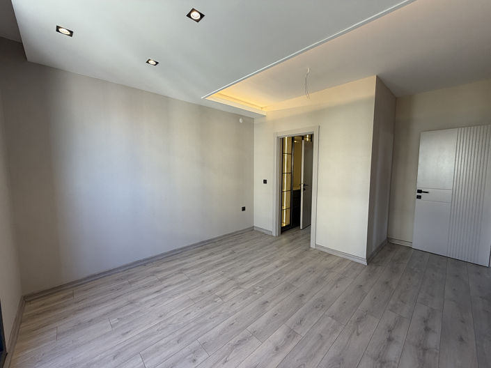 Image No.20-3 Bed Apartment for sale