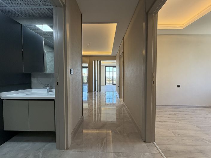 Image No.30-3 Bed Apartment for sale