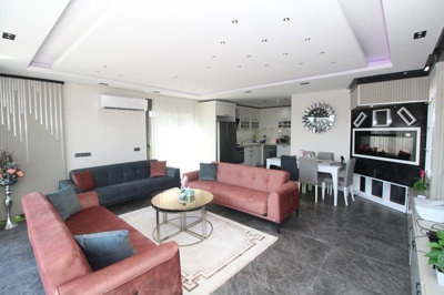 Interior 4