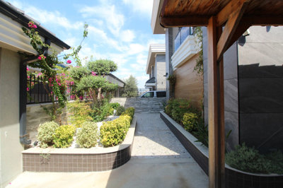 Exterior 3