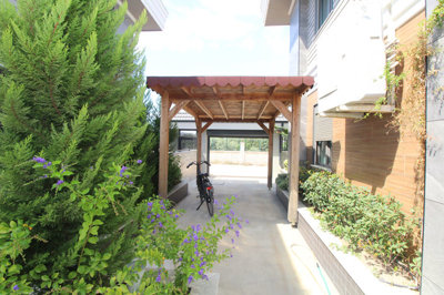 Exterior 5