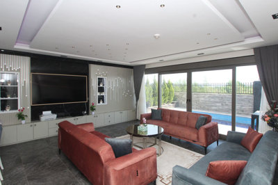 Interior 3