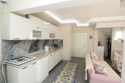 Interior 5