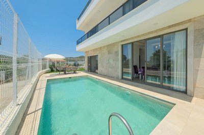 Exterior 1