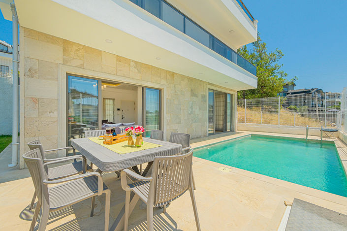 Image No.2-4 Bed House/Villa for sale