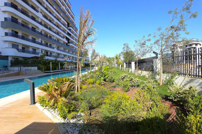 Exterior 10