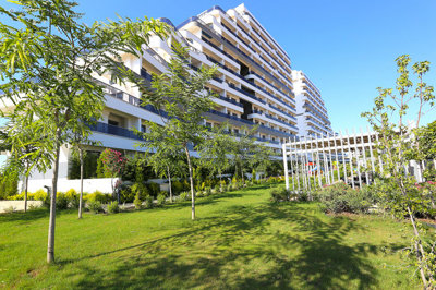 Exterior 14