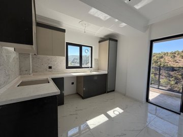 Interior 5