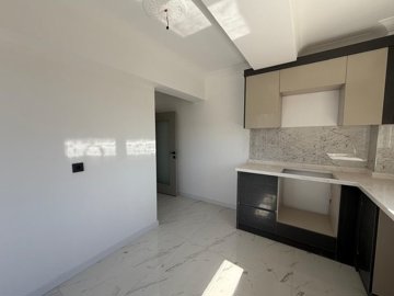 Interior 6