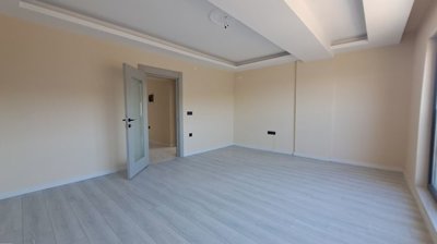 Interior 4