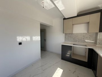 Interior 6