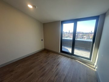 Interior 5