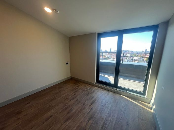 Image No.8-4 Bed Apartment for sale