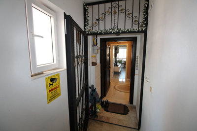Exterior 3