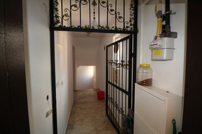 Exterior 4