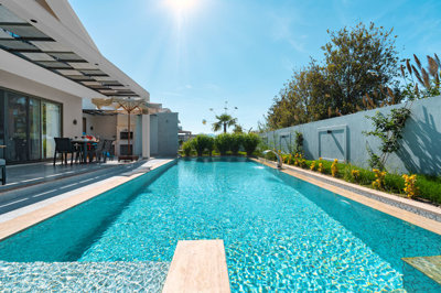 Exterior 4