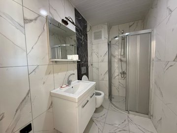 Interior 8