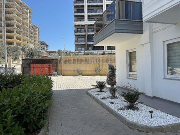 Exterior 6
