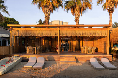 Exterior 14