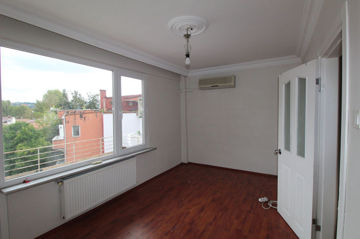 Image No.10-3 Bed Apartment for sale