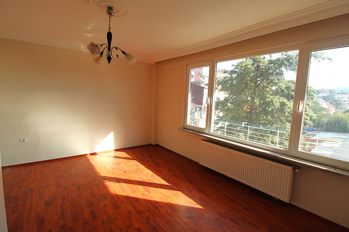 Image No.11-3 Bed Apartment for sale