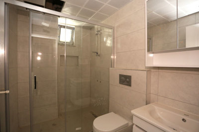 Interior 5