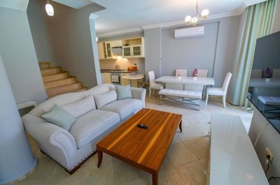 Interior 4