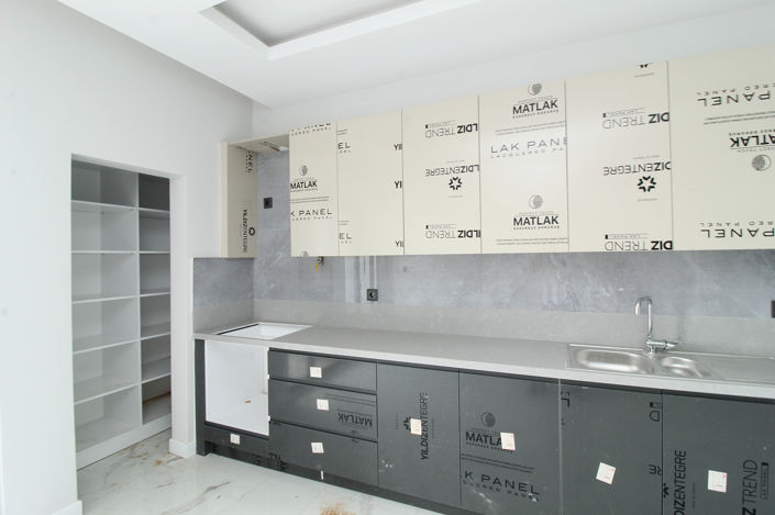 Image No.15-4 Bed Apartment for sale