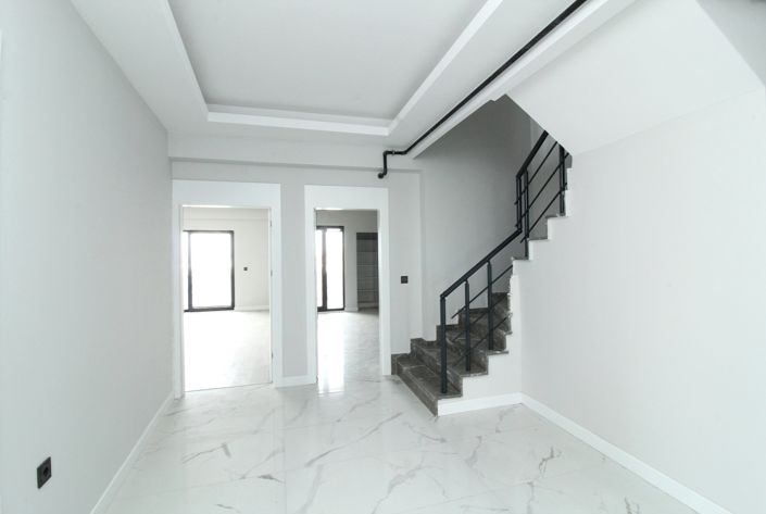 Image No.31-4 Bed Apartment for sale