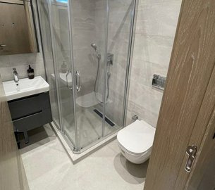 Interior 10