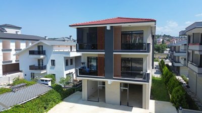 Exterior 4