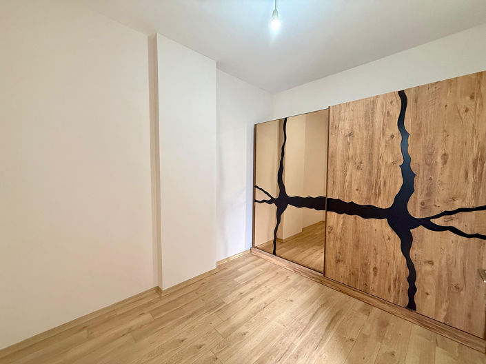 Image No.30-5 Bed Apartment for sale