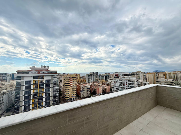 Image No.31-5 Bed Apartment for sale