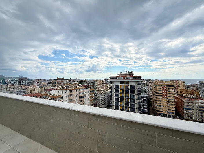 Image No.32-5 Bed Apartment for sale