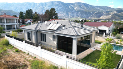 Exterior 5